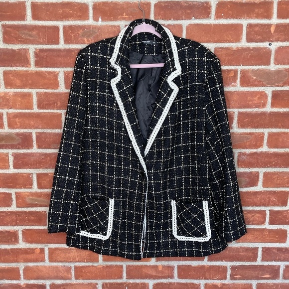 Shein curve blazer - Picture 2 of 8